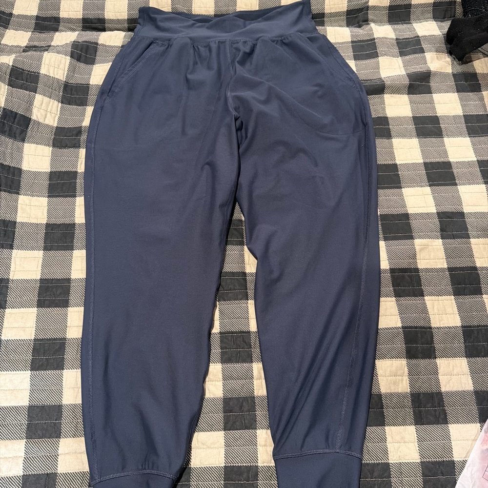 Old Navy Active High-Rise Jogger in Dark Blue